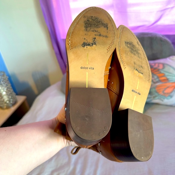 ⭐️DOLCE VITA Silver Studded Ankle Boots, Versatile, Sz. 9.5, Caramel Color 🌹 - Picture 15 of 16